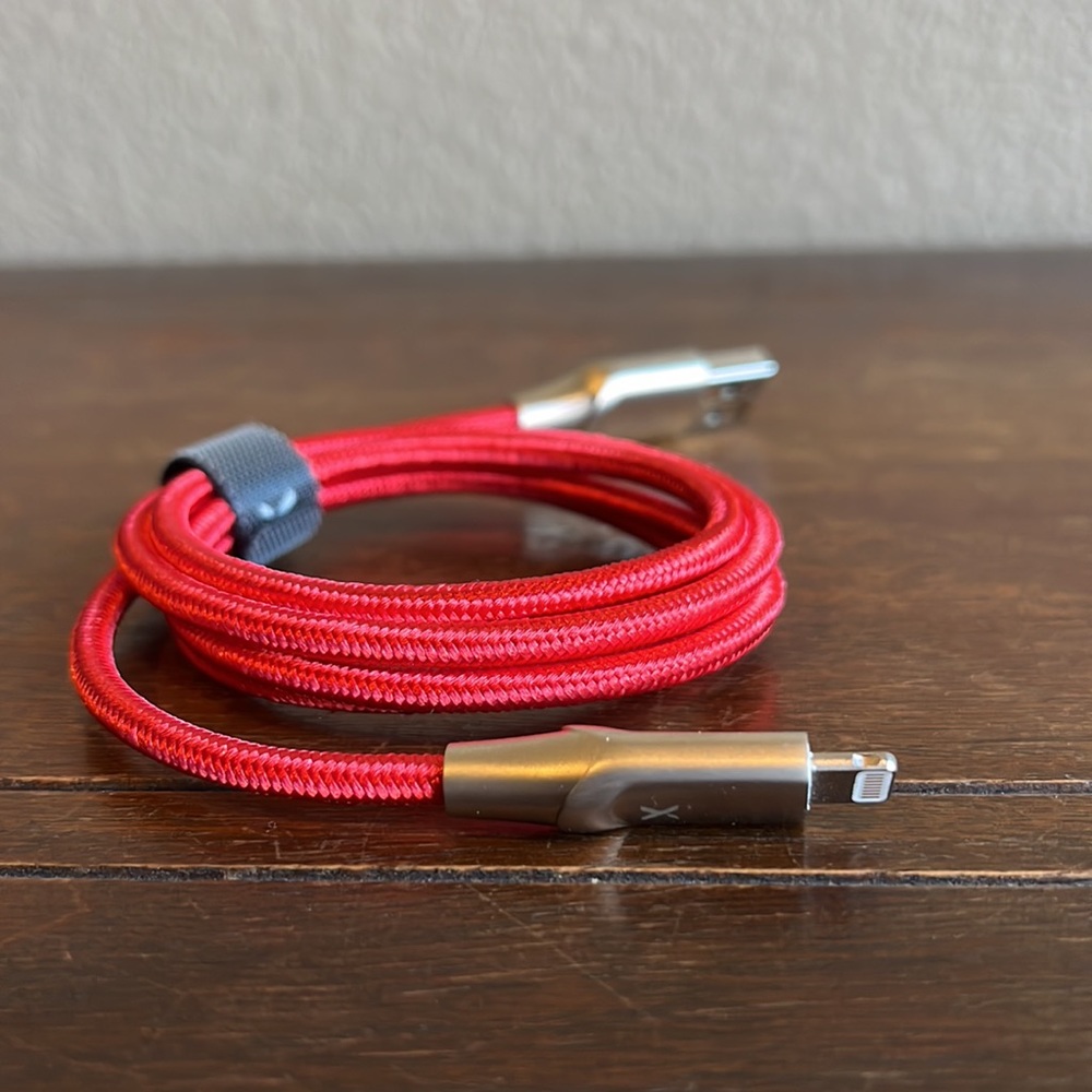 Red X USB Cable - Picture 5 of 8